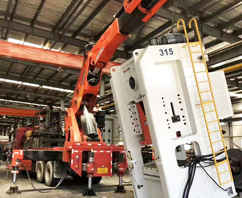 雷鸣镇提升工作效率，选择优质折臂吊租赁服务